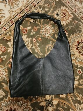 Classic Black Genuine Leather Shoulder Bag - Timeless Women's Tote